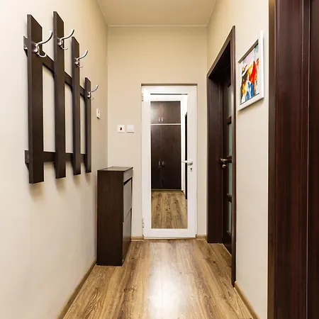 Apartment 1bd Flat In - 25 Min Walk From The Centre By Flat Mаnаger Plovdiv